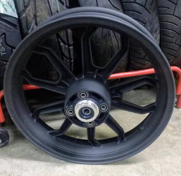 Llanta trasera Xtreet 200/230